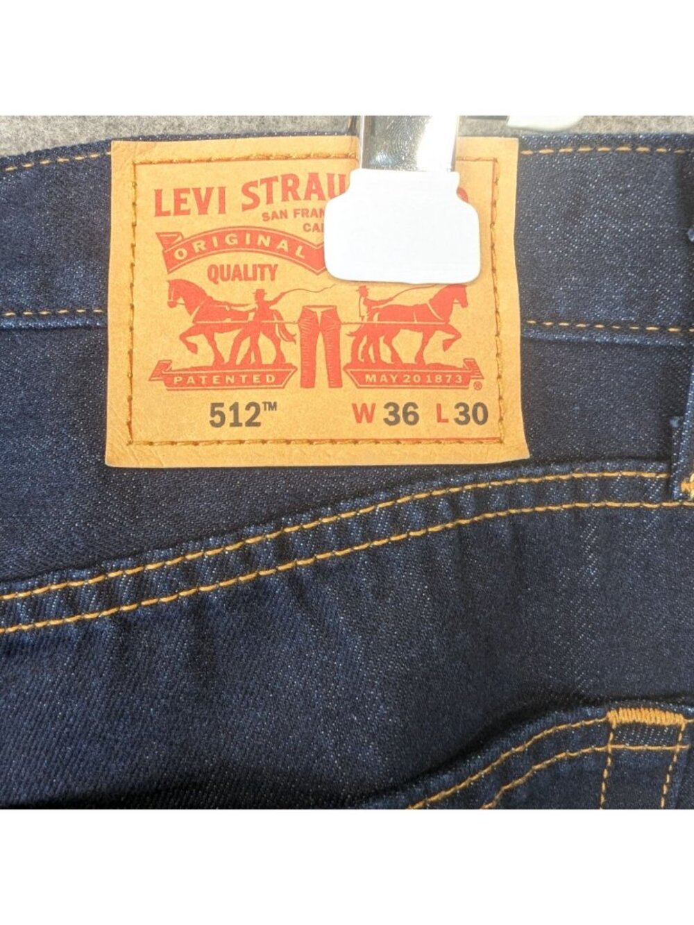 Levis 512 Mens 36 x 30 Jeans Slim Fit Taper Dark Wash Blue Denim - NWT - Picture 5 of 10